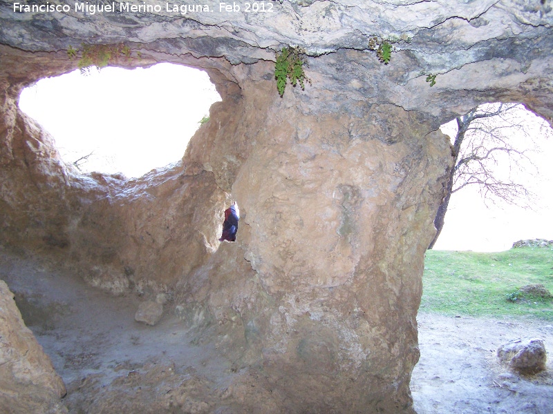 Santuario ibrico de la Cueva de la Lobera - Santuario ibrico de la Cueva de la Lobera. Orificio para equinoccios