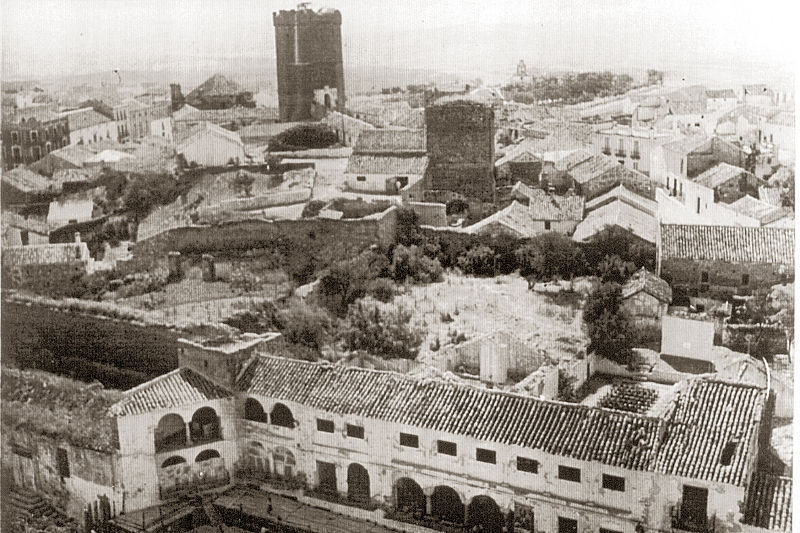 Plaza de Andaluca - Plaza de Andaluca. Foto antigua. En la parte baja de la foto se pueden observar los arcos