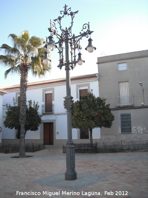 Plaza Alcal Zamora - Plaza Alcal Zamora. Farola