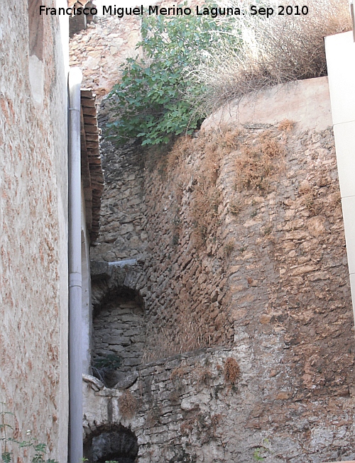 Iglesia de San Pedro Apstol - Iglesia de San Pedro Apstol. Muros traseros de contencin