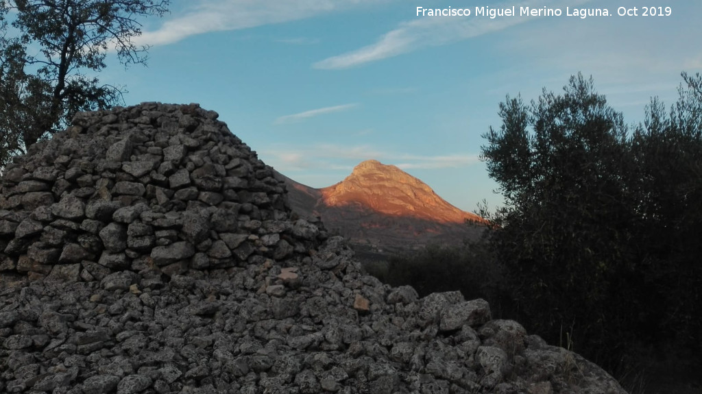 Cerro Alto de la Serrezuela - Cerro Alto de la Serrezuela. Desde el Chozo de los Cornetales