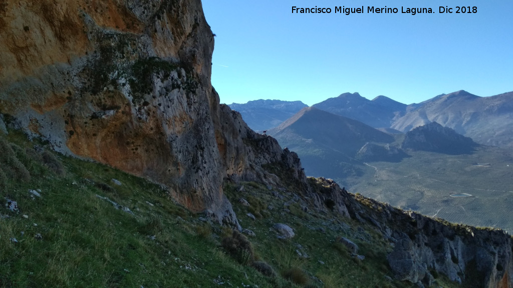 Cerro Alto de la Serrezuela - Cerro Alto de la Serrezuela. Paredes rocosas