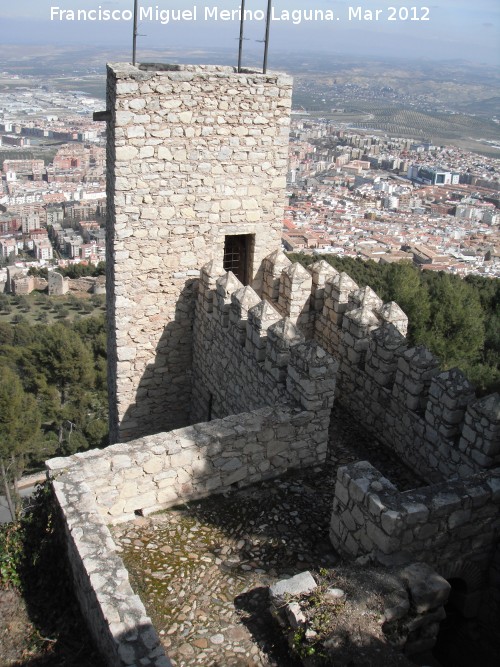 Muralla de Jaén. Puerta del Castillo - Muralla de Jaén. Puerta del Castillo. Adarve