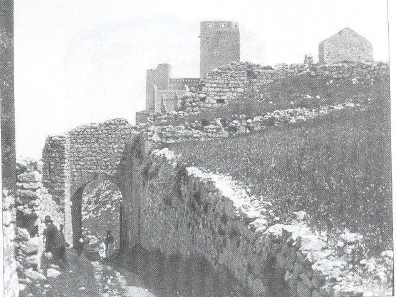 Muralla de Jaén. Puerta del Castillo - Muralla de Jaén. Puerta del Castillo. Foto antigua