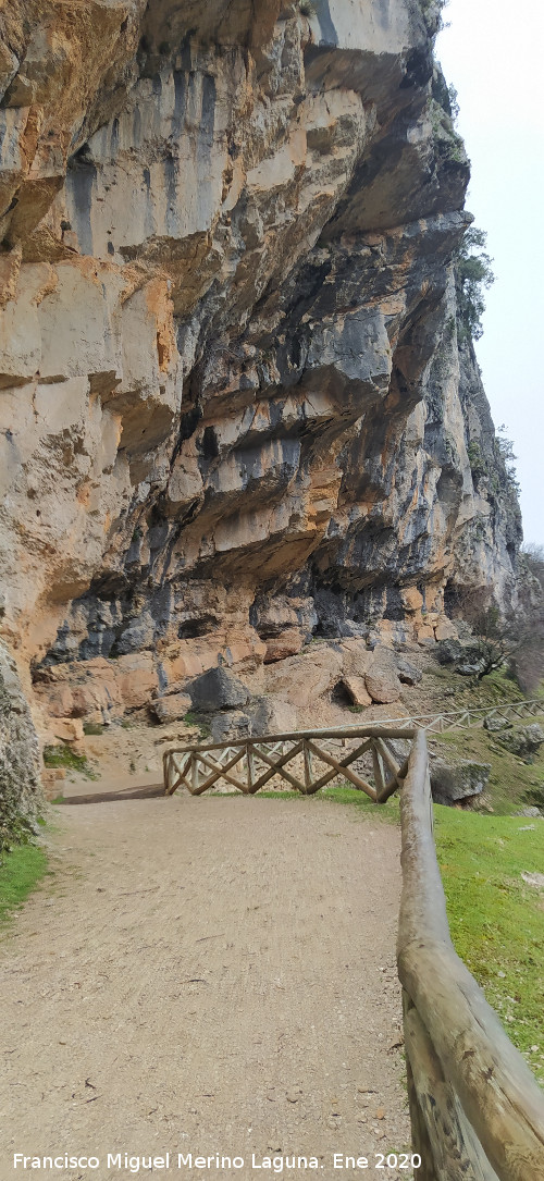 Cerrada de Utrero - Cerrada de Utrero. Paredes rocosas