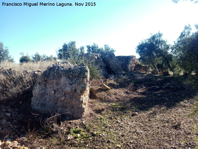 Aljibe romano del Cerro Maquiz - Aljibe romano del Cerro Maquiz. Grandes bloques de Opus Caementitium