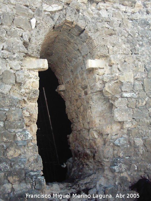 Castillo de las Cinco Esquinas - Castillo de las Cinco Esquinas. Puerta de acceso a la Torre del Homenaje