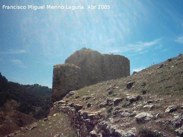 Castillo de las Cinco Esquinas - Castillo de las Cinco Esquinas. Muralla y Torre del Homenaje