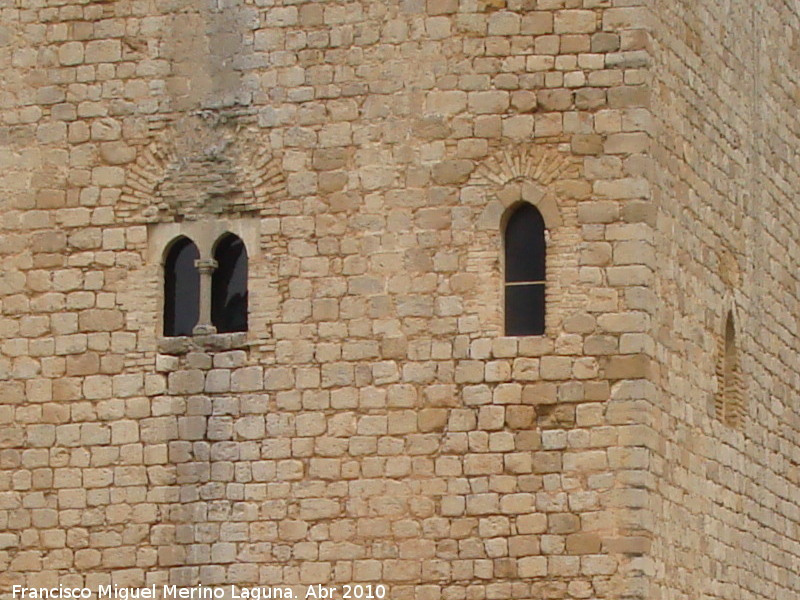 Castillo de la Yedra - Castillo de la Yedra. Vanos de la Torre del Homenaje