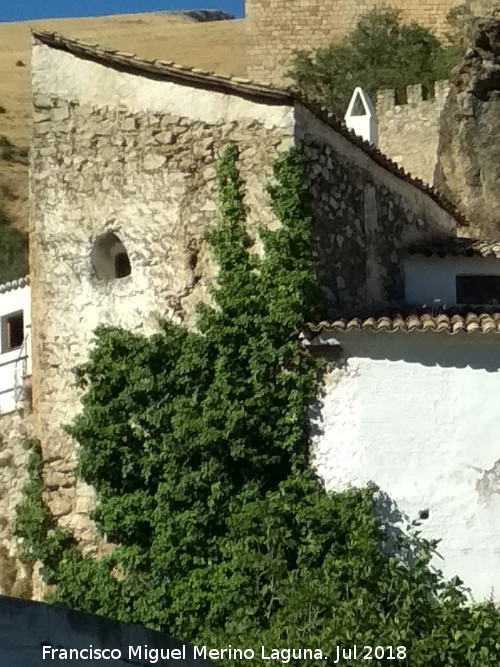 Castillo de la Yedra - Castillo de la Yedra. Torren del tercer anillo de murallas