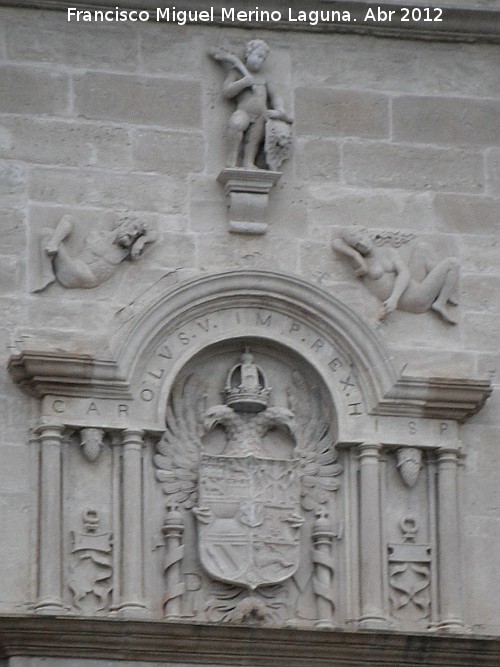 Iglesia de San Sebastin - Iglesia de San Sebastin. Escudo de Carlos V