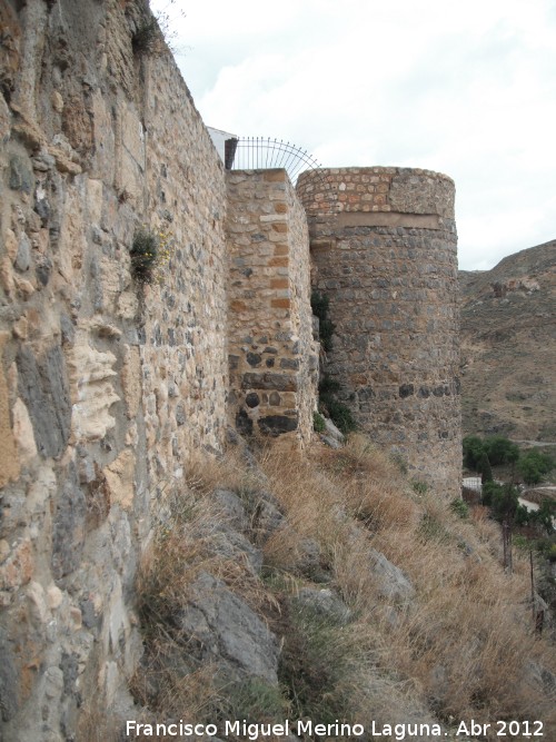 Murallas de Antequera - Murallas de Antequera. Torren circular continuacin a la Puerta de Mlaga