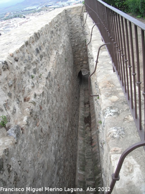 Alcazaba. Murallas de Poniente - Alcazaba. Murallas de Poniente. Desage