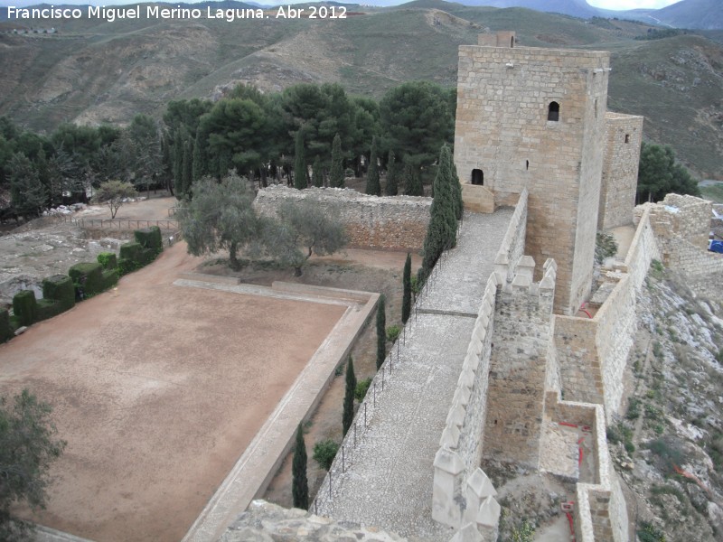 Alcazaba. Patio de Armas - Alcazaba. Patio de Armas. 