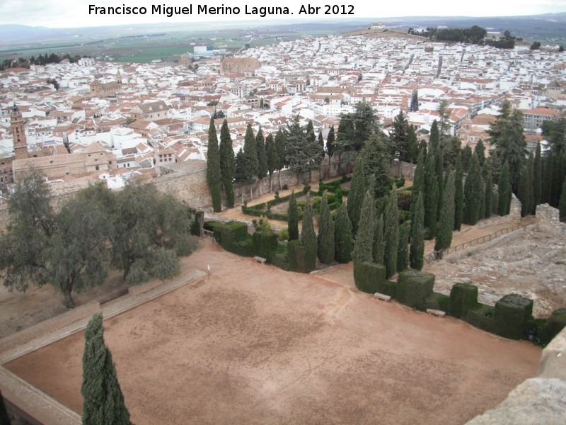 Alcazaba. Patio de Armas - Alcazaba. Patio de Armas. 