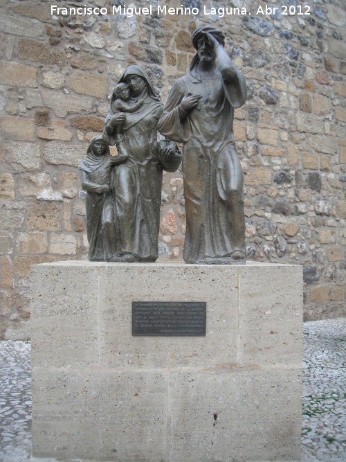 Monumento a los Expulsados de la Madina - Monumento a los Expulsados de la Madina. 