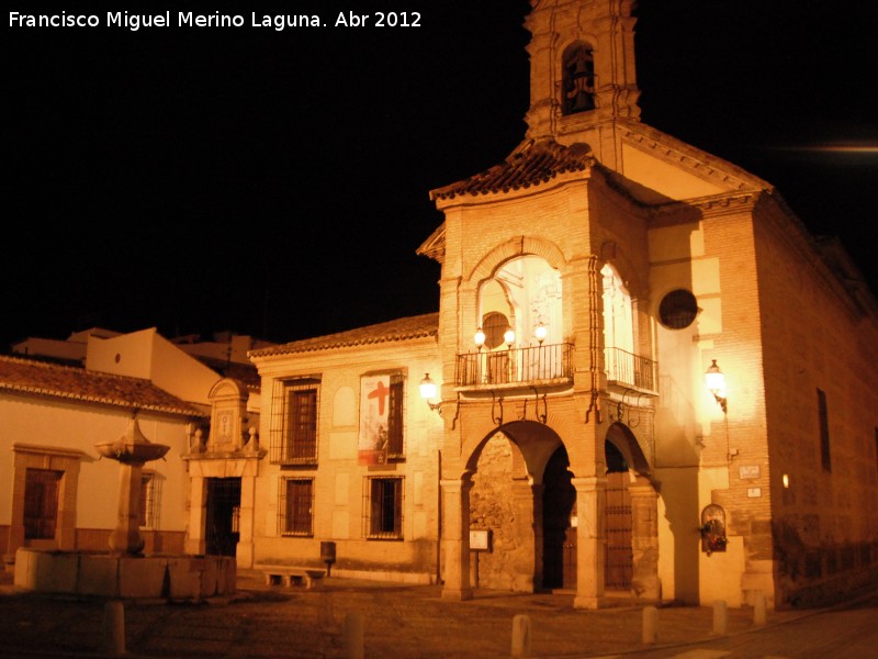 Fuente de la Plaza de Santiago - Fuente de la Plaza de Santiago. Frente a la Iglesia de Santiago