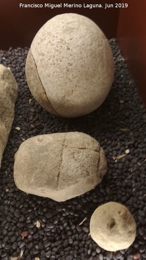 Historia de Ardales - Historia de Ardales. Piedras votivas. Centro de Interpretacin de la Prehistoria de Ardales