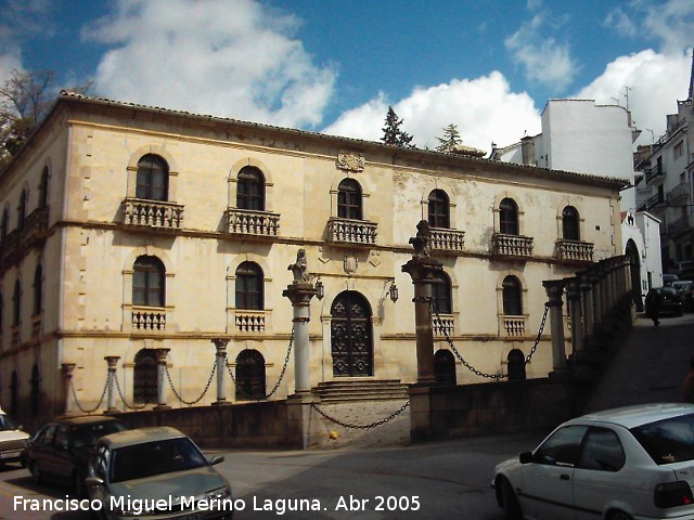 Palacio de las Cadenas - Palacio de las Cadenas. 