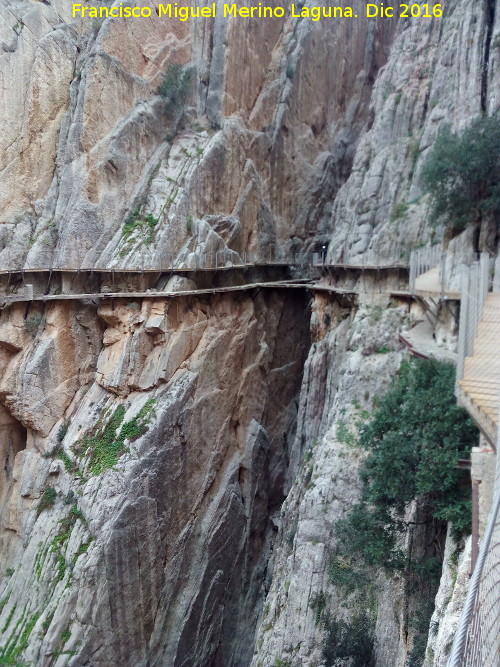 Caminito del Rey - Caminito del Rey. Camino viejo y camino nuevo en el Desfiladero de los Gaitanes