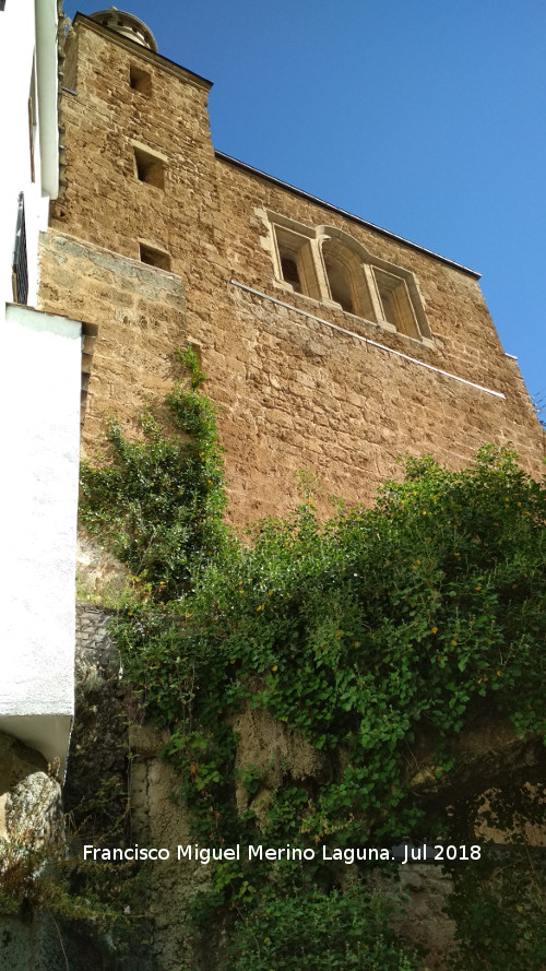 Iglesia de Santa Mara - Iglesia de Santa Mara. Con el acueducto delante