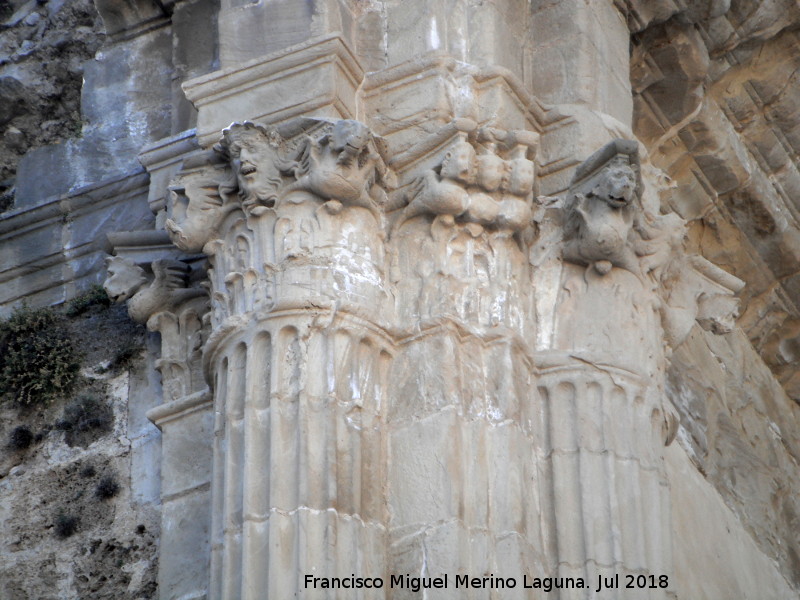 Iglesia de Santa Mara - Iglesia de Santa Mara. Capiteles