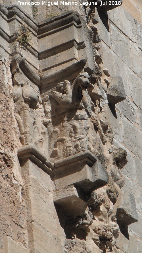 Iglesia de Santa Mara - Iglesia de Santa Mara. Detalle de los capiteles de la torre
