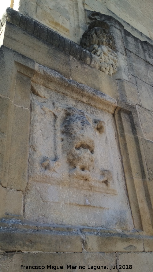 Iglesia de Santa Mara - Iglesia de Santa Mara. Relieve de la fachada