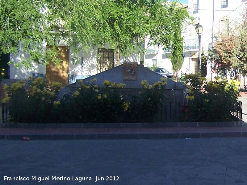 Fuente de la Plaza Don Pedro Menor - Fuente de la Plaza Don Pedro Menor. 