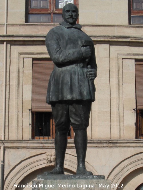 Monumento a Martnez Montas - Monumento a Martnez Montas. Estatua