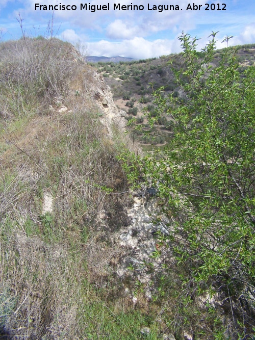 Castelln de Cazalla - Castelln de Cazalla. Restos de muros