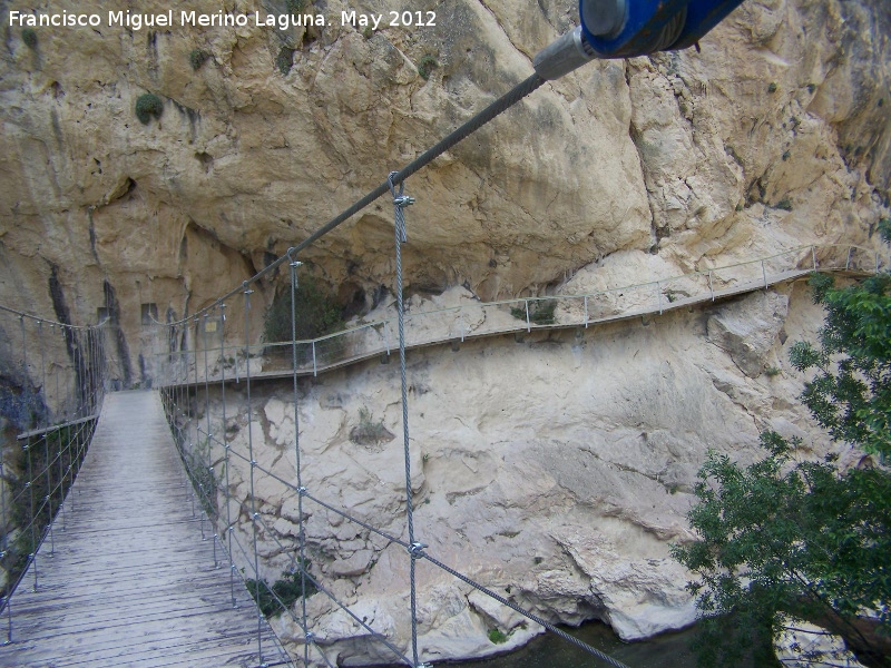 Puente Colgante del Ro Velillos - Puente Colgante del Ro Velillos. 