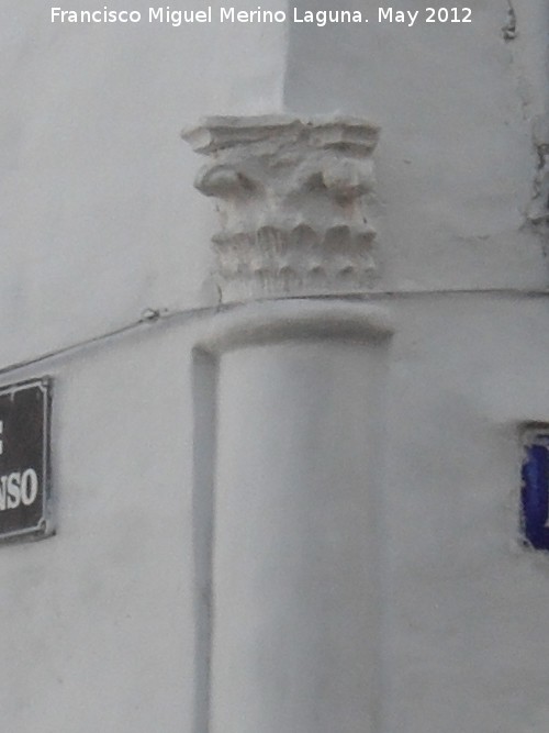 Casa de la Calle Ildefonso n 15 - Casa de la Calle Ildefonso n 15. Capitel