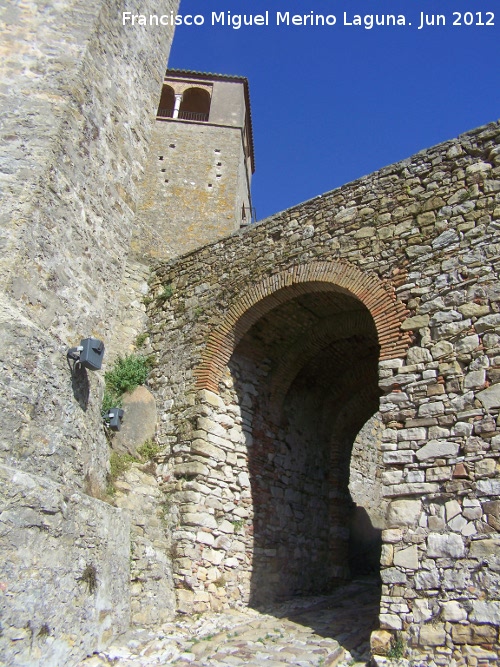 Torre Albarrana - Torre Albarrana. Arco
