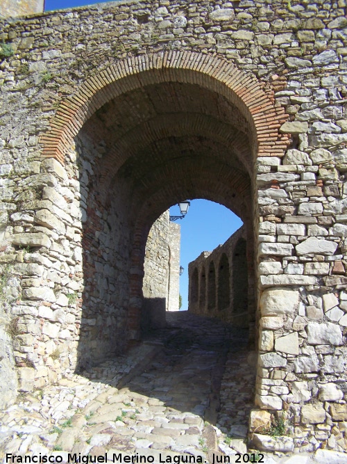 Torre Albarrana - Torre Albarrana. Triple arco