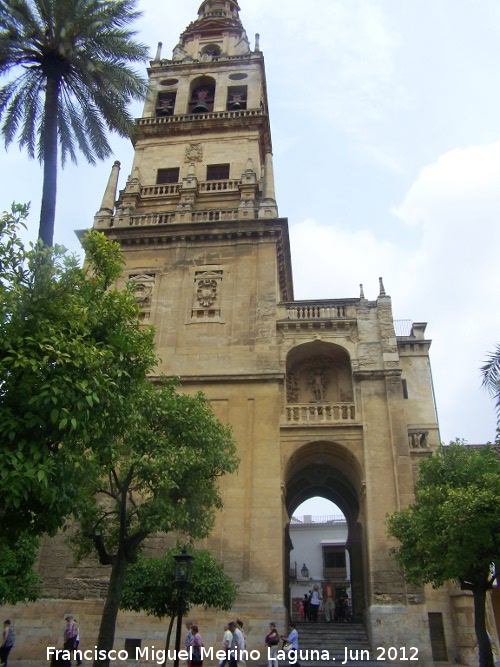 Mezquita Catedral. Torre Campanario - Mezquita Catedral. Torre Campanario. Junto a la Puerta del Perdn