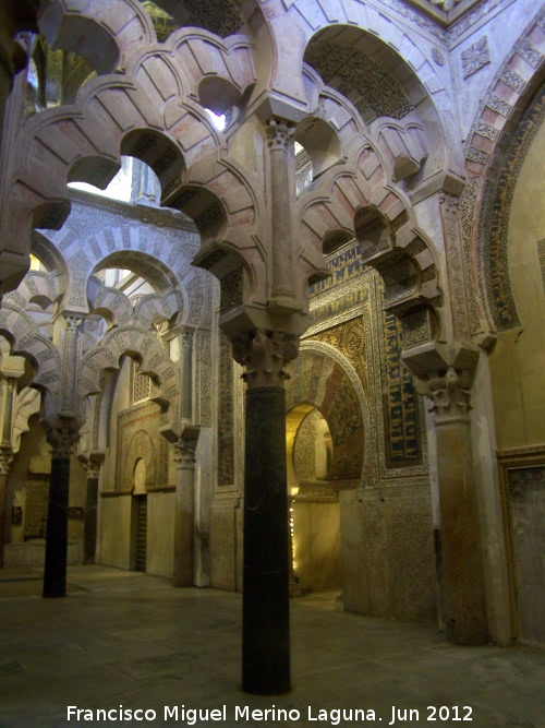 Mezquita Catedral. Pabellón Derecho de la Maqsura - Mezquita Catedral. Pabellón Derecho de la Maqsura. Arcos
