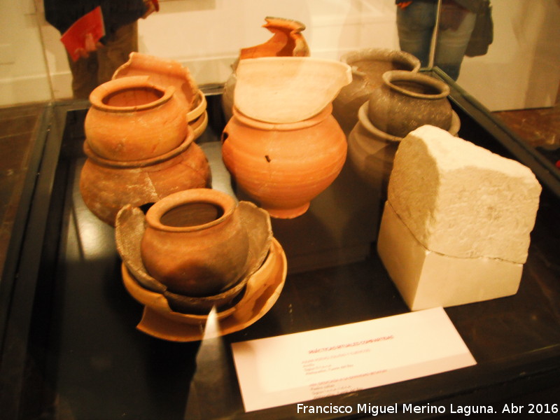 Las Atalayuelas - Las Atalayuelas. Ajuar votivo de ollitas y cuencos. Siglos II-I a.C. Museo Provincial de Jan