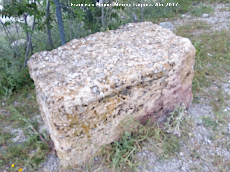 Ermita de la Virgen de la Cabeza - Ermita de la Virgen de la Cabeza. Antiguo sillar