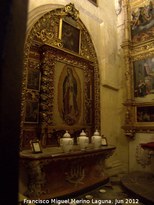 Mezquita Catedral. Capilla de San Nicols de Bari - Mezquita Catedral. Capilla de San Nicols de Bari. Retablo lateral