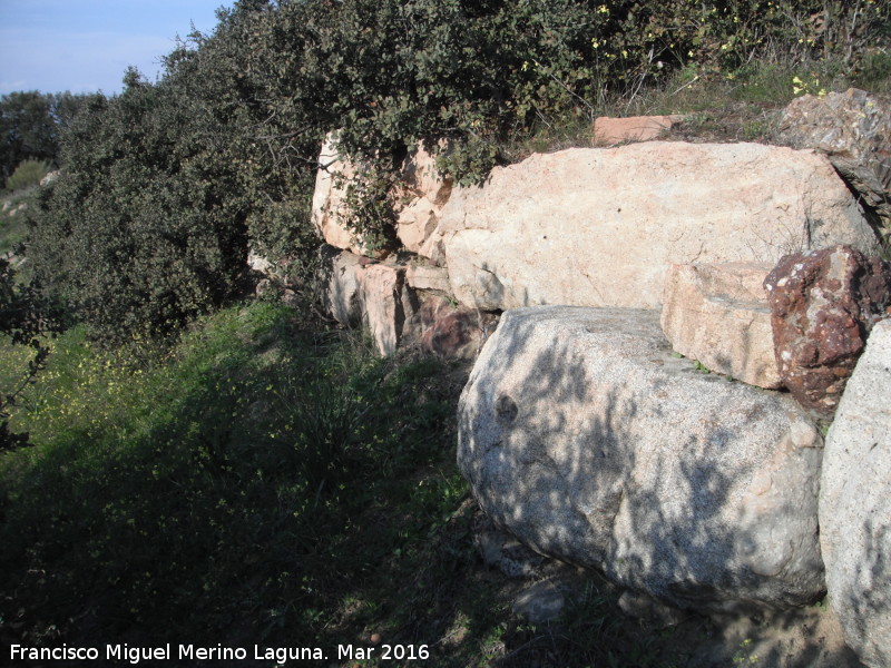 Muralla romana del Cerro de las Mancebas - Muralla romana del Cerro de las Mancebas. Muralla