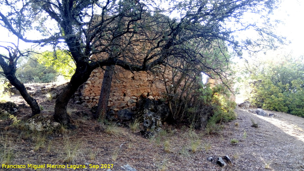 Castillo de Bujaraizar - Castillo de Bujaraizar. Torren de muralla