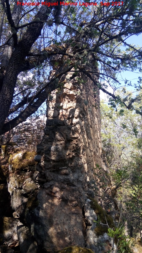 Castillo de Bujaraizar - Castillo de Bujaraizar. Muralla