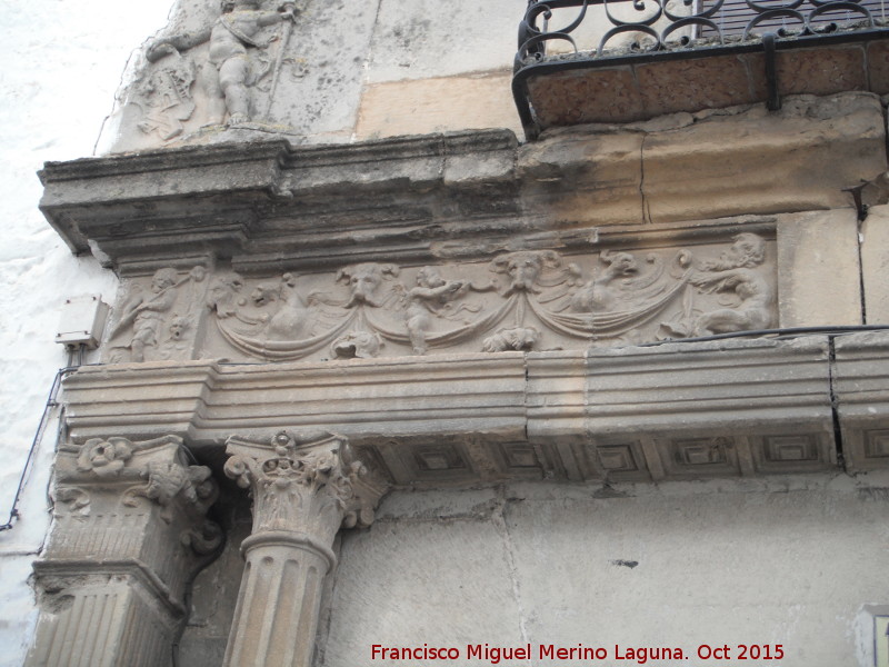 Palacio de las Columnas - Palacio de las Columnas. Friso izquierdo