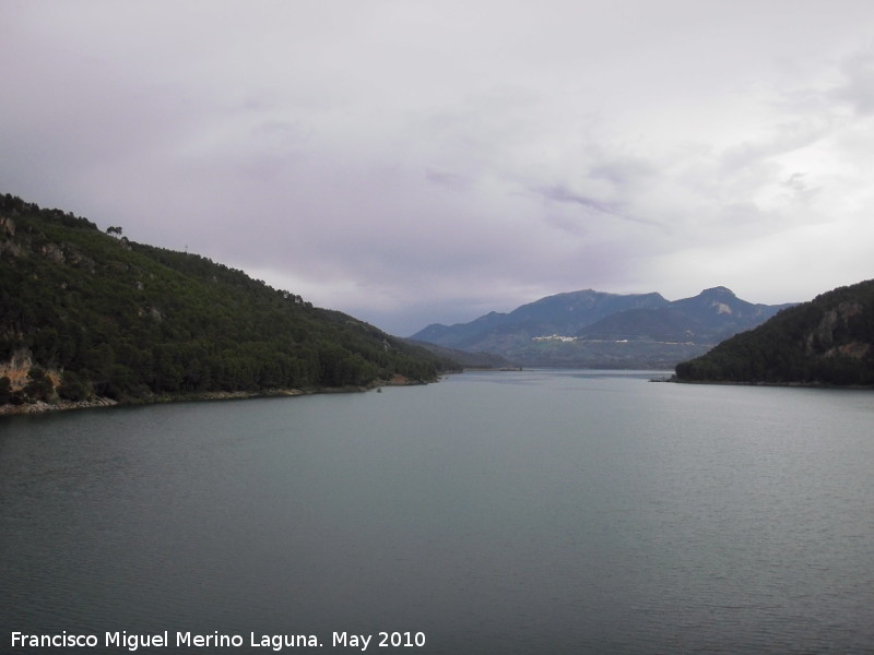 Pantano del Tranco - Pantano del Tranco. Al fondo Hornos