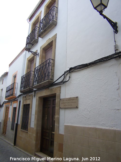 Restos de la Iglesia de San Miguel - Restos de la Iglesia de San Miguel. Casa donde estn los restos