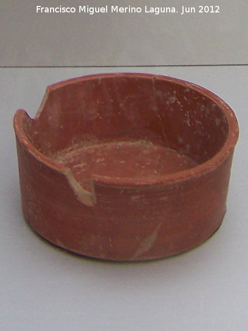 Baelo Claudia - Baelo Claudia. Terra sigillata itlica. poca altoimperial, siglo I d.C. Museo de Baelo Claudia