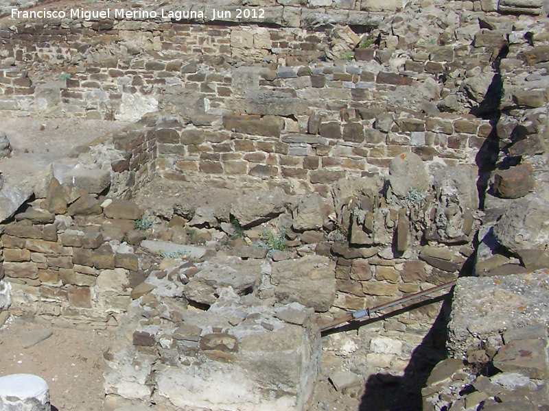 Baelo Claudia. Templo de Isis - Baelo Claudia. Templo de Isis. Dependencias de los sacerdotes