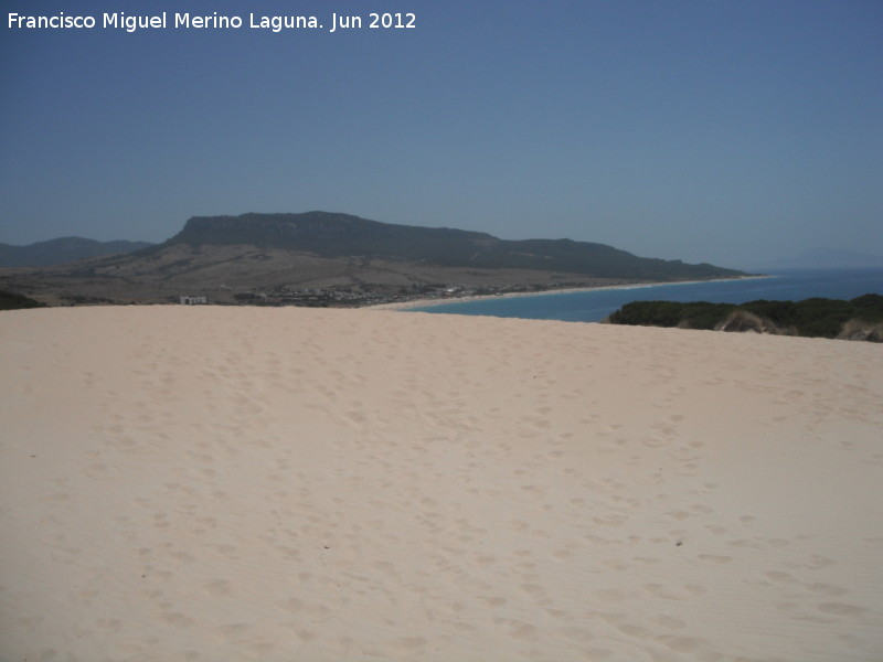 Duna de Bolonia - Duna de Bolonia. Loma de San Bartolom desde la duna