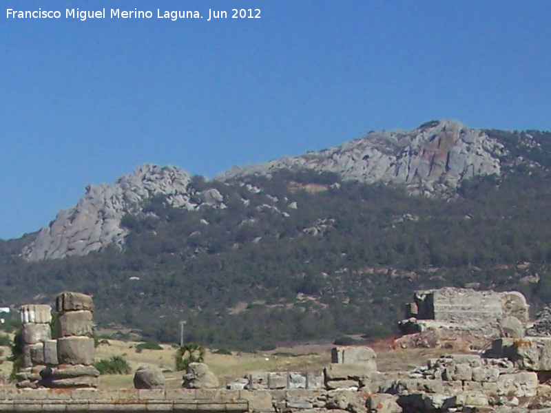 Sierra de la Plata - Sierra de la Plata. A sus pies las ruinas romanas de Baelo Claudia